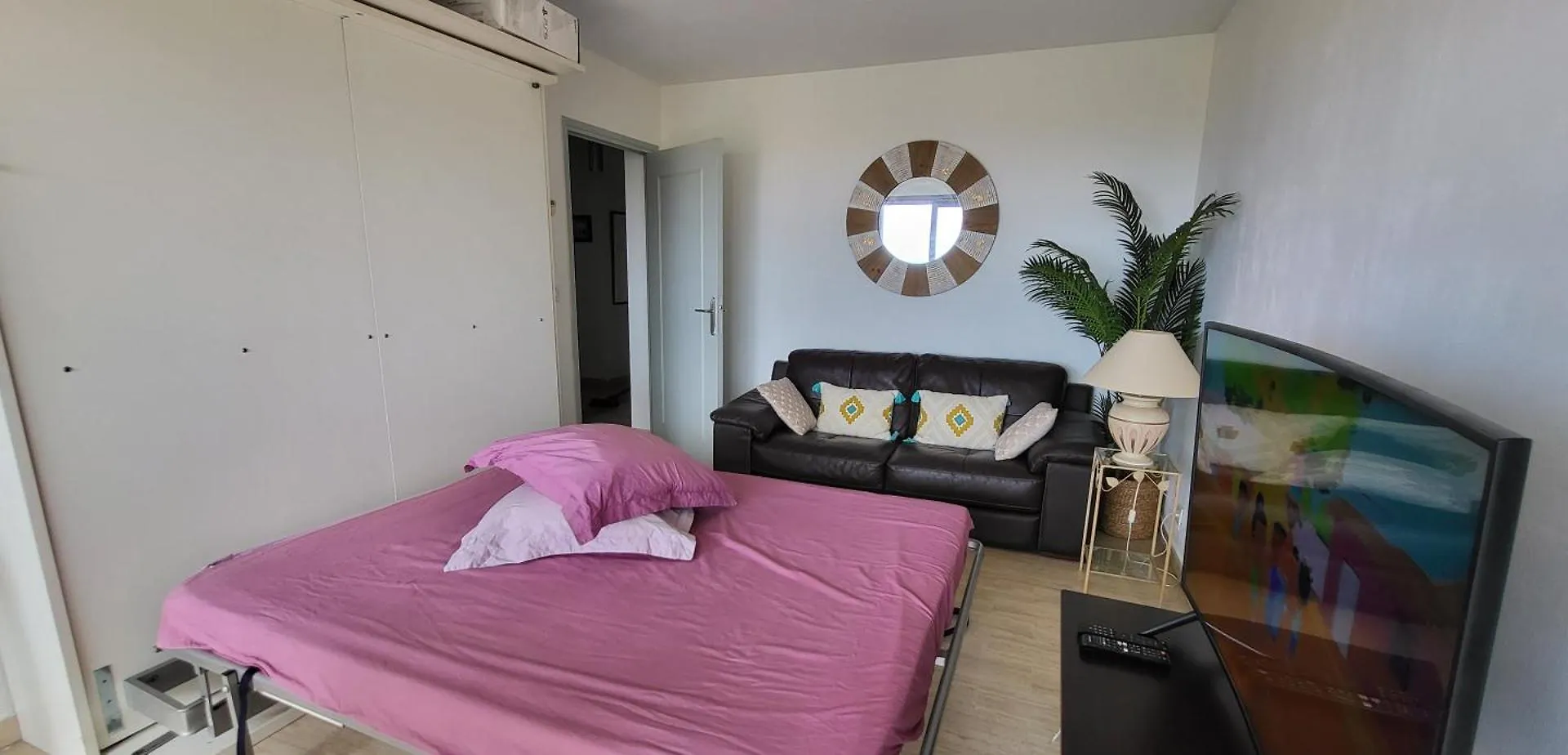 Apartment Spacieux 2 Pieces Vue Mer Piscine Antibes