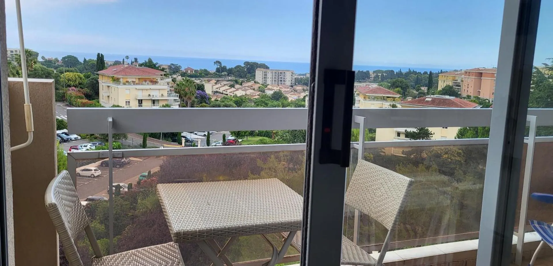 Spacieux 2 Pieces Vue Mer Piscine Antibes 0*,  France