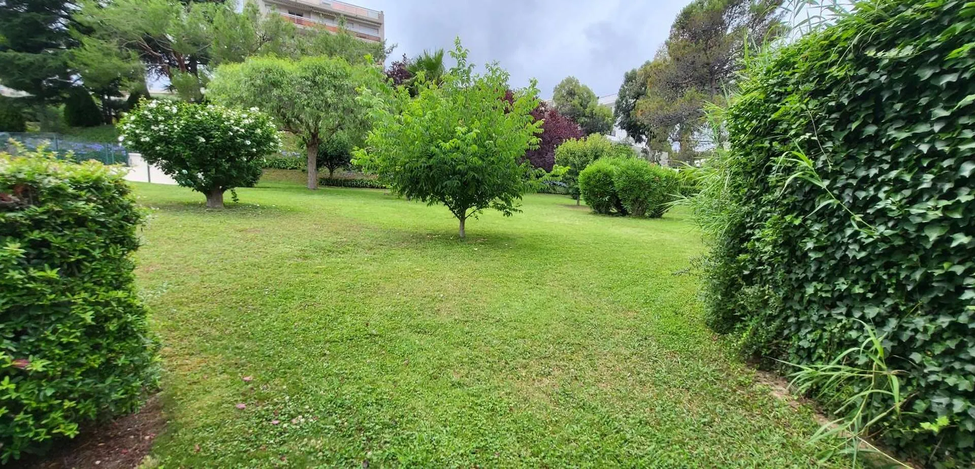 Apartment Spacieux 2 Pieces Vue Mer Piscine Antibes